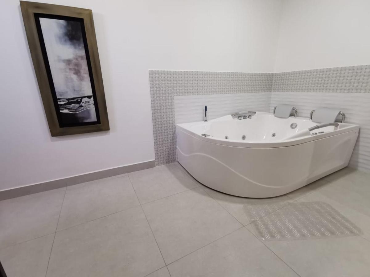 Hotel Torre Del Prado Барранкилья Экстерьер фото