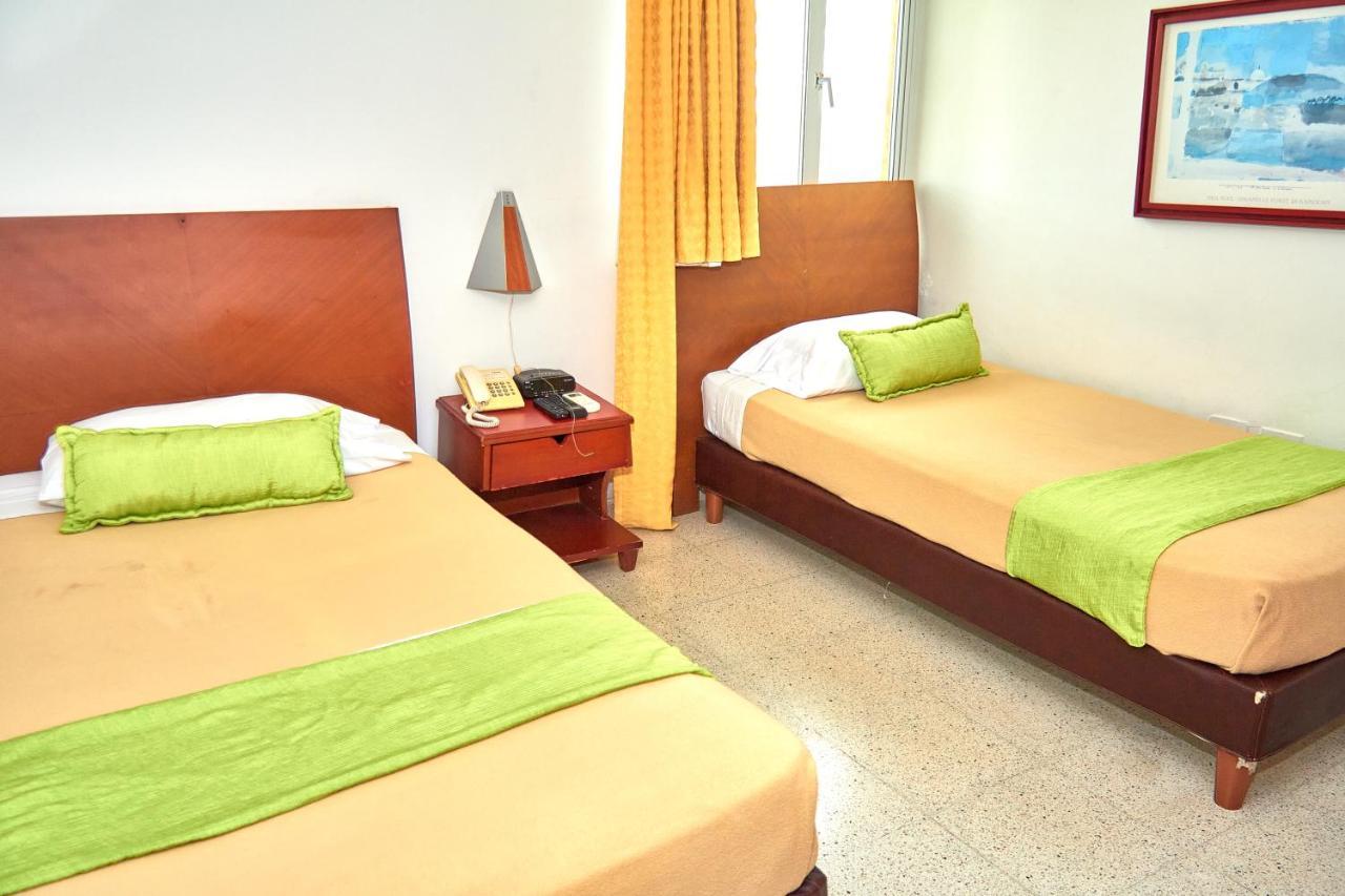 Hotel Torre Del Prado Барранкилья Экстерьер фото